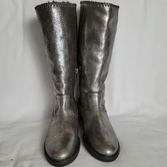 Trask Audra Silver Pewter shiny Shearling lined boots - Picture 4 of 16